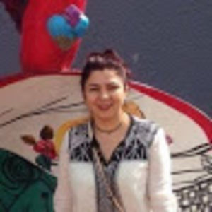 Meet your Posher, Claudia